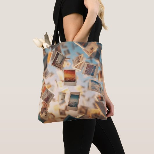 Drijvende Polaroidherinneringen Tote Bag (Dichtbij)