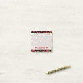 Drijvende rode, Oranje en gele harten Post-it® Notes (Op bureau)