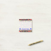 Drijvende rode, Oranje en gele harten Post-it® Notes (Op bureau)