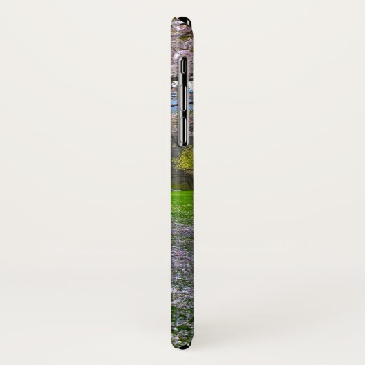 Drijvende roze bloesem van de Cherry met Bossen Case-Mate iPhone Case (Achterkant/links)