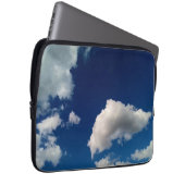 Drijvende wolken laptop sleeve (Voorkant Rechts)