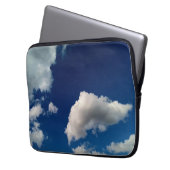 Drijvende wolken laptop sleeve (Voorkant Links)