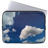 Drijvende wolken laptop sleeve (Voorkant)