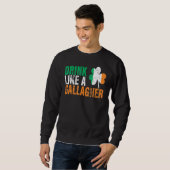 Drink als een galagher Funny St Patricks Day Costu Trui (Voorkant volledig)