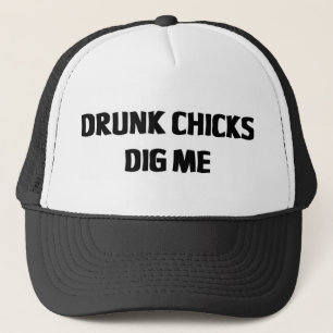 DRINK CHICKS DIG ME TRUCKER PET