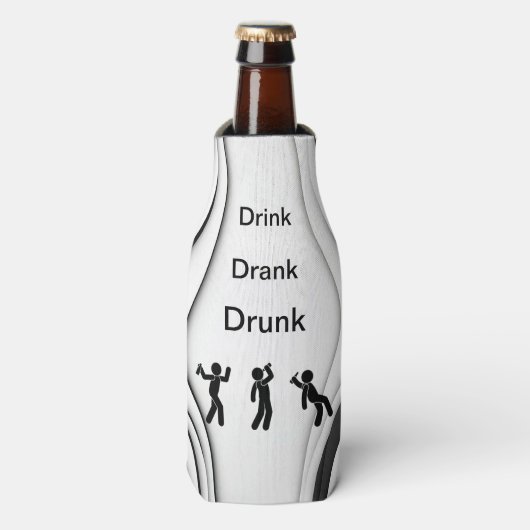 “Drink, Drank, Drunk” Koozie Fleskoeler (Fles Voorkant)