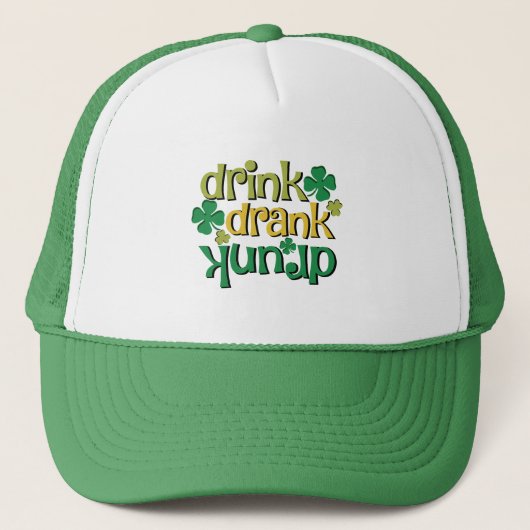 Drink Drink Drink Grappig St. Patric Tekst Ontwerp Trucker Pet (Voorkant)