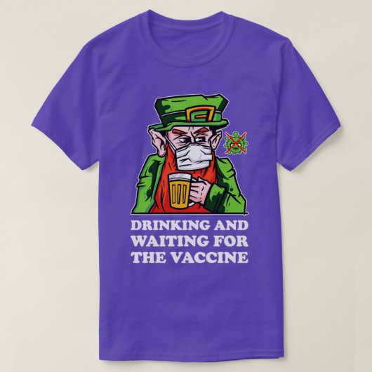 Drink en wachtende het vaccin Leprechaun1 T-shirt (Design voorkant)