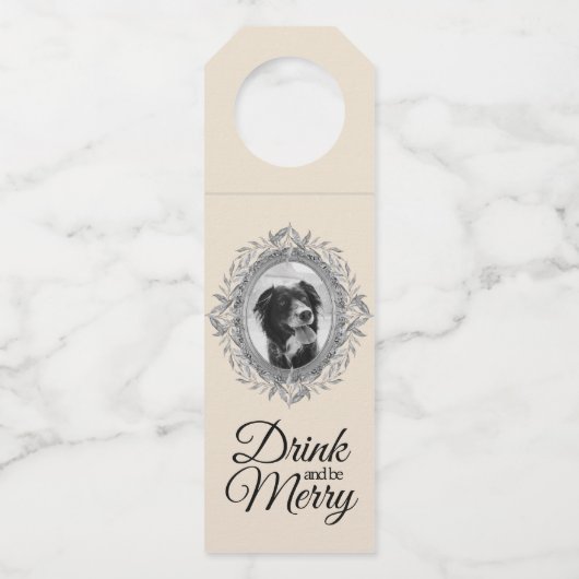 Drink en wees Merry Holiday Silver Lijst Foto Flessenhanger (Voorkant)