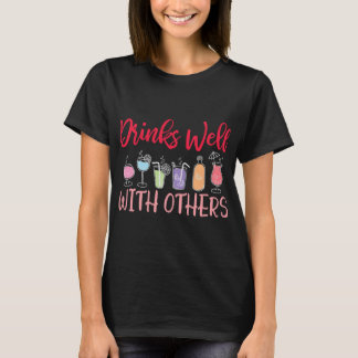 Drink goed met andere grappige wijn t-shirt