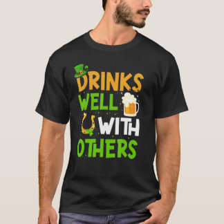 Drink goed met anderen... de sint-Patrick dag word T-shirt