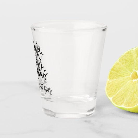Drink Happy Thoughts gepersonaliseerd Shot Glas (Rechts)
