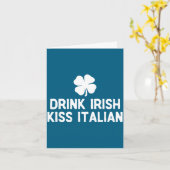 Drink Ierse kus Italiaans St. Patrick's Day grappi Kaart (Gele Bloem)