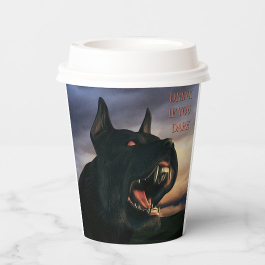 Drink If You Dare. Big, black dog Papieren Bekers (Achterkant)