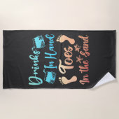 Drink in handspeelgoed in het zand - strand Gezegd Strandlaken (Voorkant)