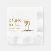 Drink in liefde gepersonaliseerde bril bruiloft servet (Voorkant)