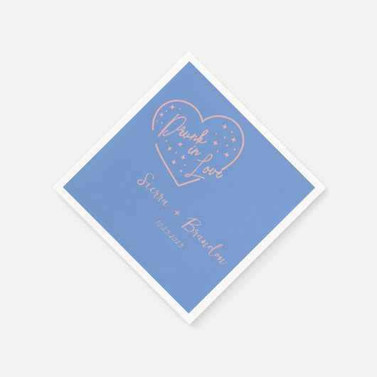 Drink in Liefde Roze & Blauw Monogram Trouwservett Servet (Hoek)