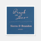 Drink in Liefde Roze & Blauw Monogram Trouwservett Servet (Voorkant)