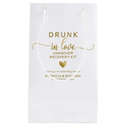 Drink in Liefde Trouwkater Kit Kleine Gift Bag Klein Cadeauzakje (Voorkant)