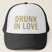 'Drink in liefde' Trucker Hat Trucker Pet (Voorkant)