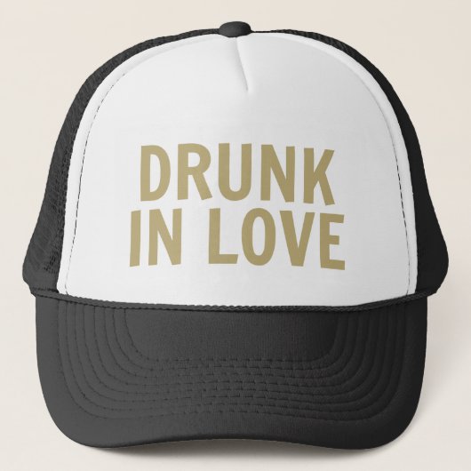 'Drink in liefde' Trucker Hat Trucker Pet (Voorkant)