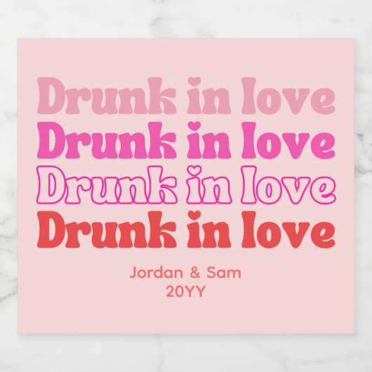 Drink in Love Bachelorette Party Retro Pink Sparkling Wijnetiket (Enkel label)