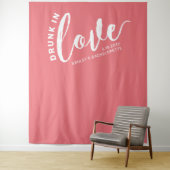 Drink in Love Bachelorette Welcome Wandkleed (In situ)