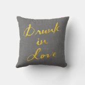 Drink in Love Gold en Grey Linen Outdoor Pillow Buitenkussen (Achterkant)