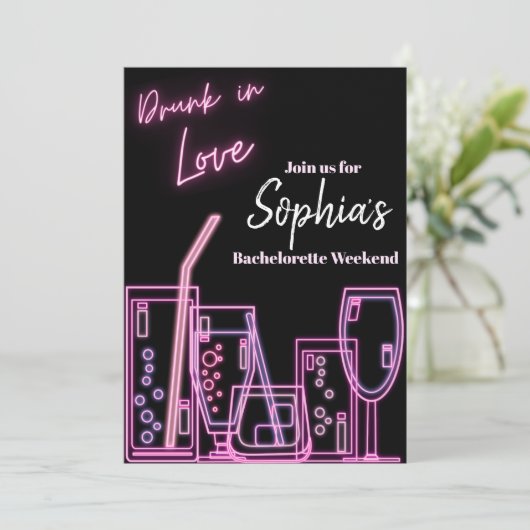 Drink in Love Neon Bachelorette Invitation Kaart (Staand voorkant)