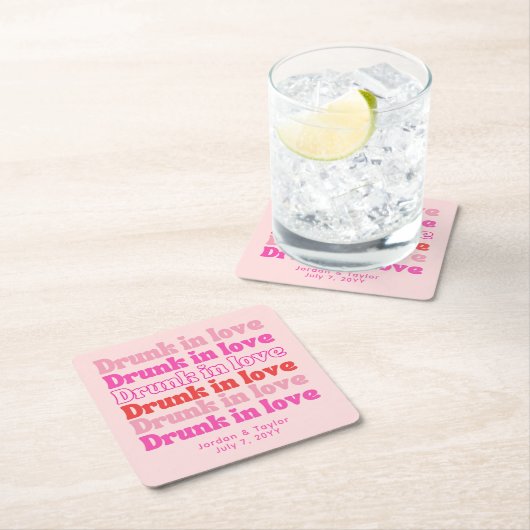 Drink in Love Personalized Retro Pink Wedding Kartonnen Onderzetters (Insitu)