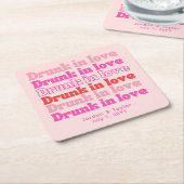 Drink in Love Personalized Retro Pink Wedding Kartonnen Onderzetters (Schuin)