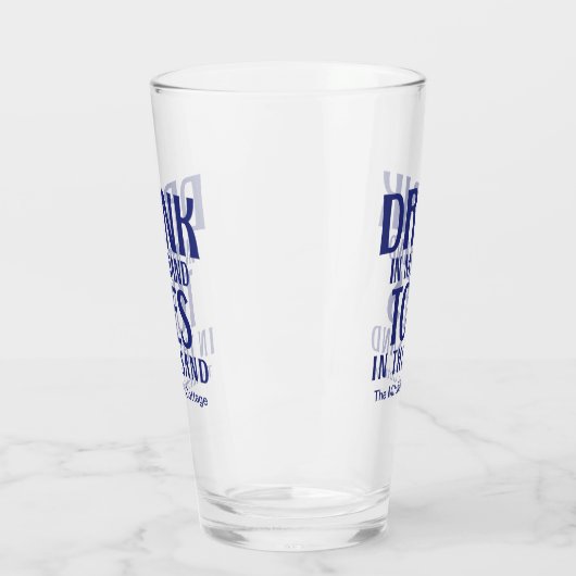 Drink in mijn hand citeert marinemacht moderne kus glas (Links)