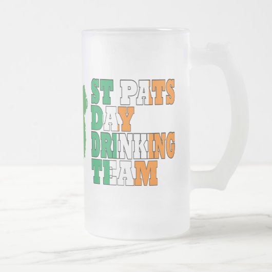 Drink team op St. Pats-dag Matglas Bierpul (Rechts)