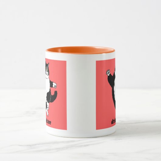 "Drink Tee" Tuxedo Cat Illustration Mok (Midden)