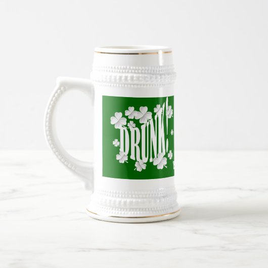 Drink tekst en shamrocken bierpul (Links)