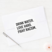 Drink waterliefde hardvocht racisme ronde sticker (Envelop)