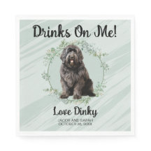 Drinken op mij! Russische Terrier-hondsfoto