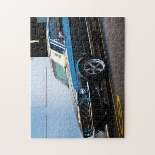 Driverstation voor oude spierklassieke auto met de legpuzzel (Verticaal)