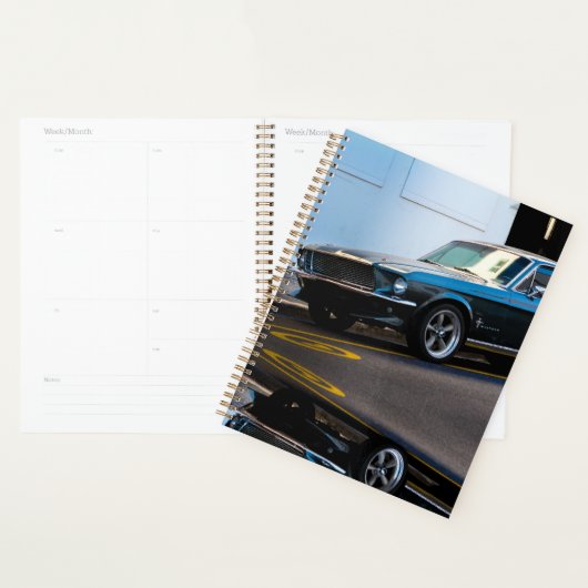 Driverstation voor oude spierklassieke auto met de planner (Display)