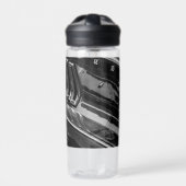 Driverstation voor oude spierklassieke auto met de waterfles (Voorkant)