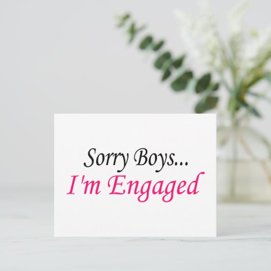 Droevige boys I m Engaged Aankondigingskaart (Staand voorkant)