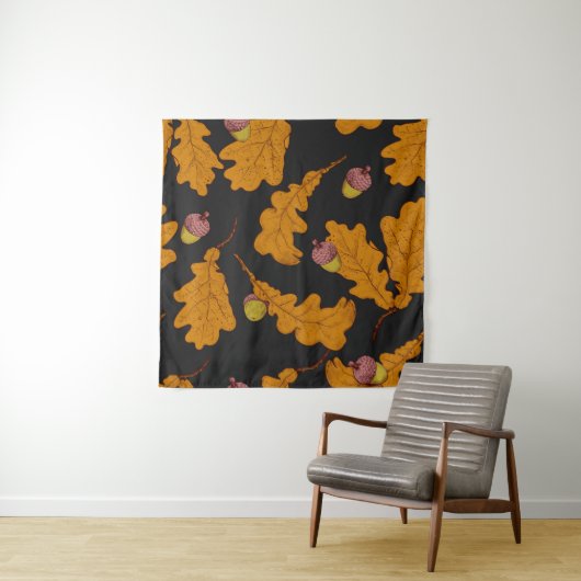 Droge eikenbladeren en eikels. met de hand getrokk wandkleed (In situ)