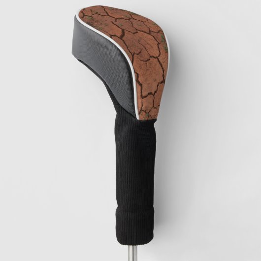 Droge, gebarsten grond golfheadcover (Schuin)
