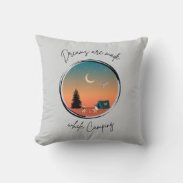 Dromen worden gemaakt tijdens het kamperen kussen