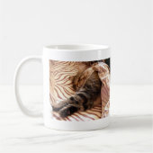 Dromend van de savanne koffiemok (Links)