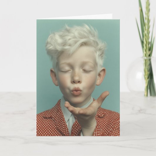 Dromerig Portret van Kind dat een Kus Blaast Kaart (Voorkant)