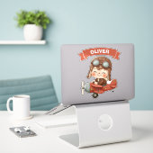 Dromerige Baby Aviator in een rood vliegtuig Sticker (Laptop op bureau)