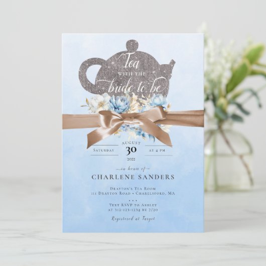 Dromerige Blauwe Bloemen en Bow Bruids Thee Kaart (Staand voorkant)
