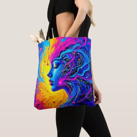 Dromerige kleurrijke Abstracte vrouw Tote Bag (Dichtbij)