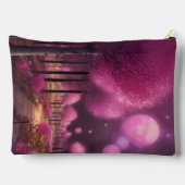 Dromerige roze nachtlandschap etui (Achterkant)